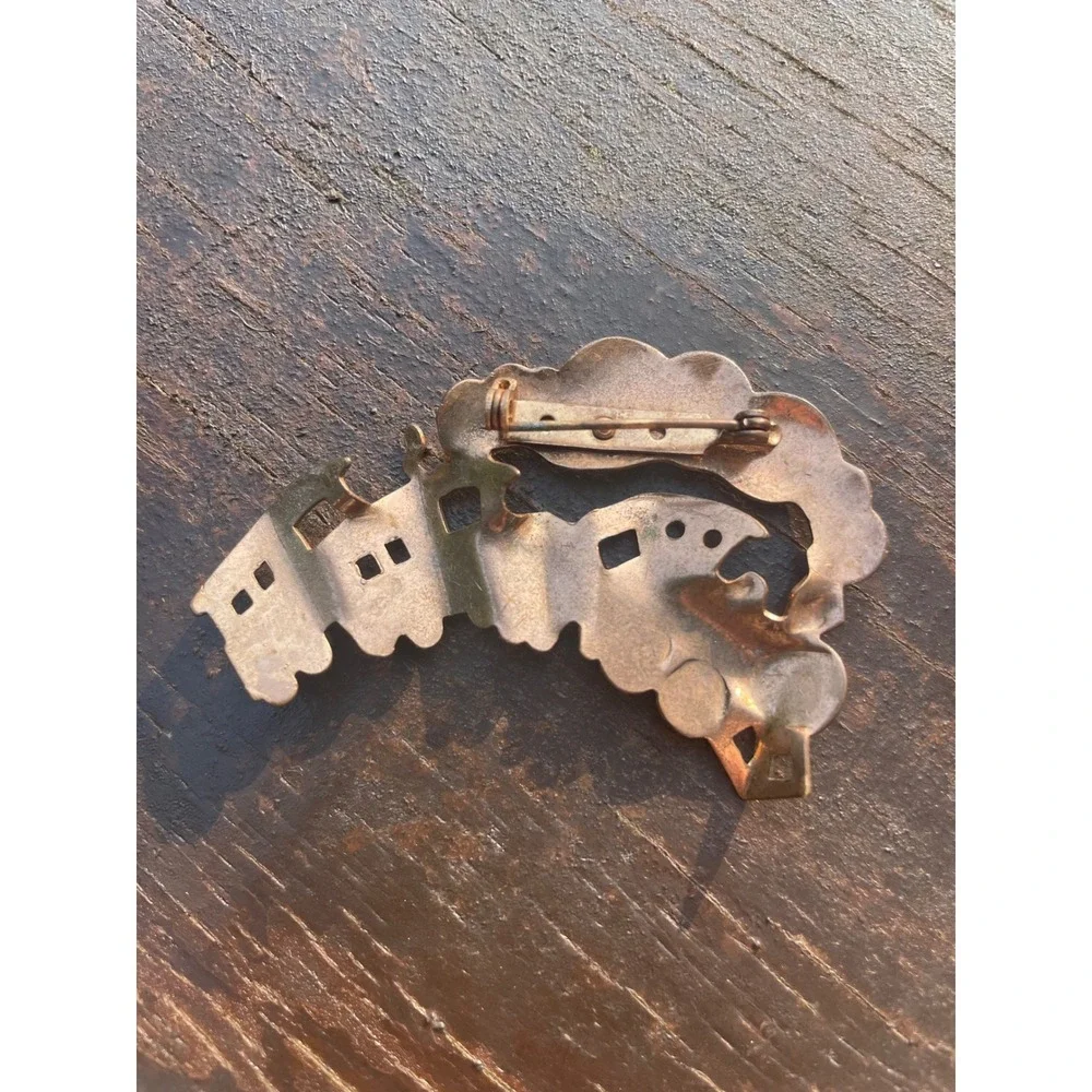 Vintage Gold Tone Steam Engine Train Brooch Locomotive Smoke Novelty Pin